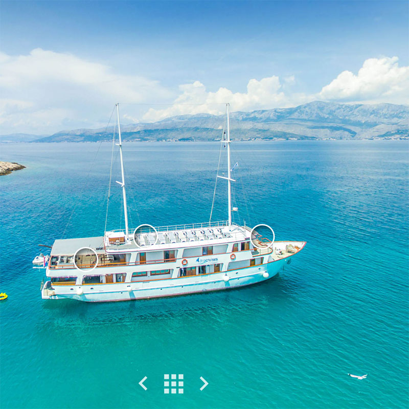 Cruising ship Ocean