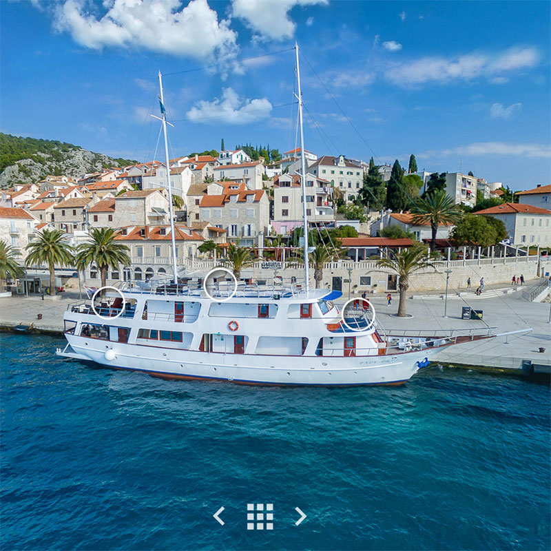Motor Yacht Pape Prvi