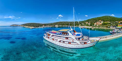 ANDELA LORA - ISLANDHOPPING